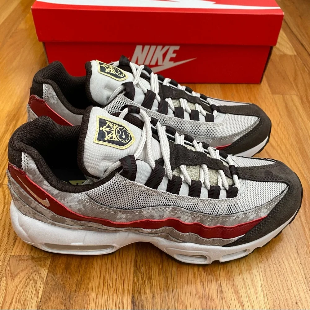 Nike Air Max 95 Women’s Sneakers